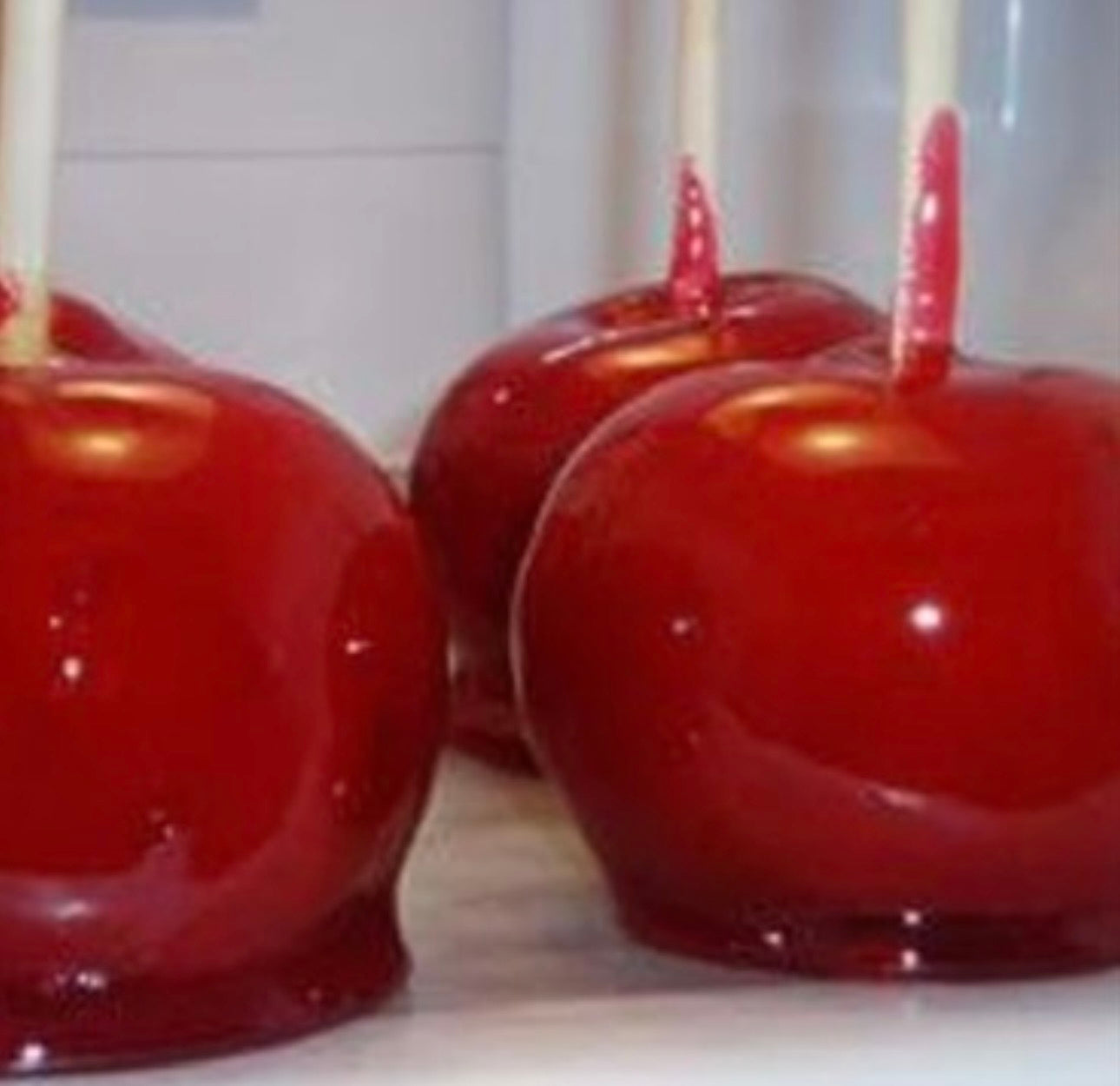 Classic Candy Apple 🍎